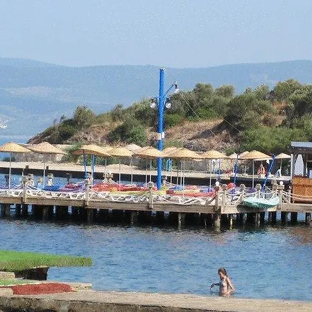 Ikont מלון Gulluk